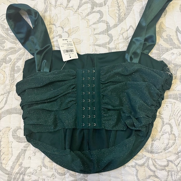 Satin and Sparkly green crop top - Picture 3 of 4